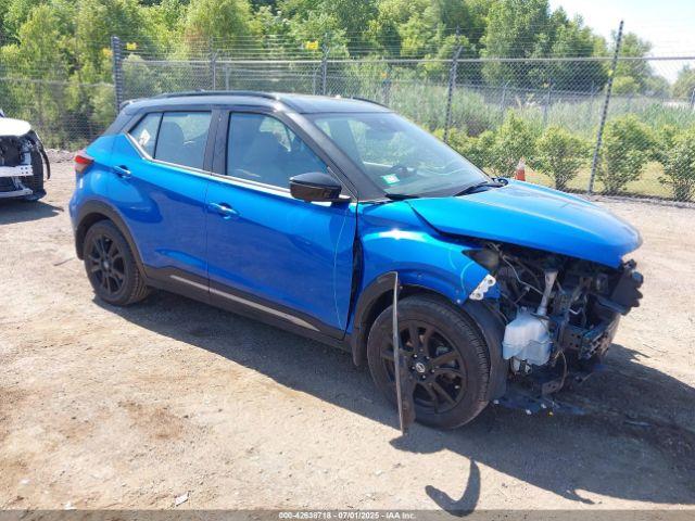  Salvage Nissan Kicks
