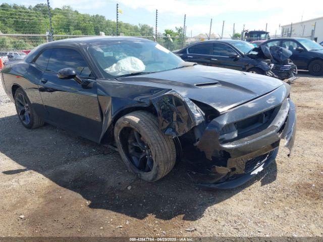  Salvage Dodge Challenger