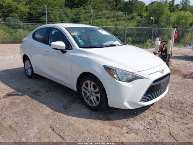  Salvage Toyota Yaris