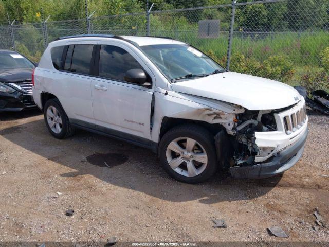  Salvage Jeep Compass