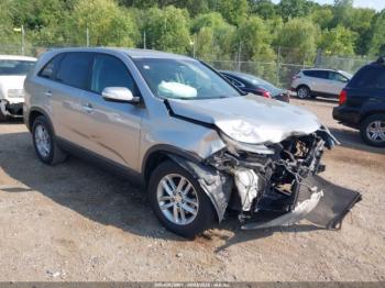  Salvage Kia Sorento