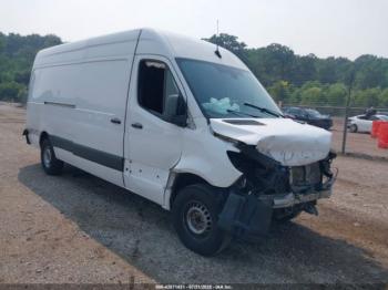  Salvage Mercedes-Benz Sprinter 2500