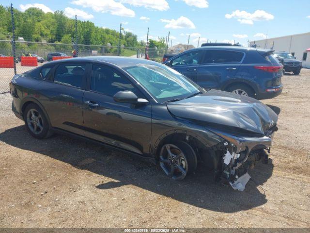  Salvage Kia K4