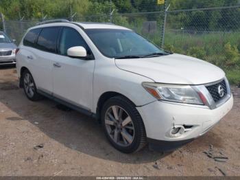  Salvage Nissan Pathfinder