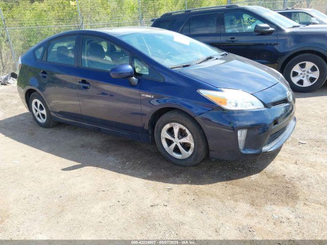  Salvage Toyota Prius