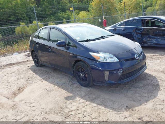  Salvage Toyota Prius