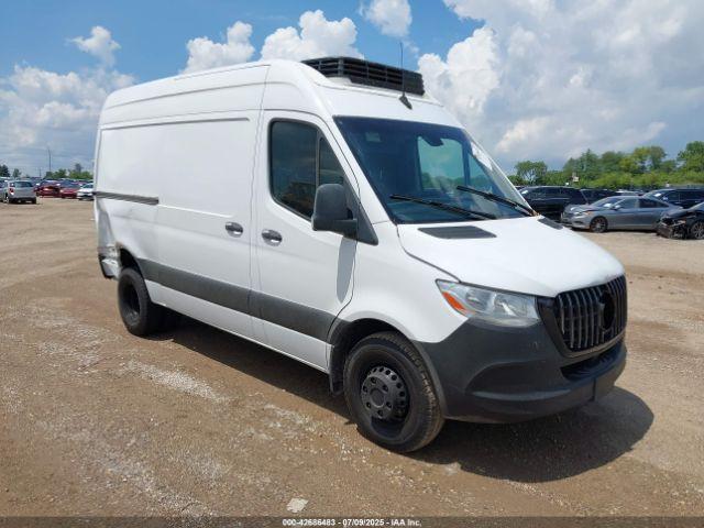  Salvage Freightliner Sprinter 2500