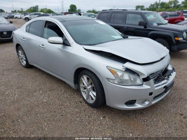  Salvage Nissan Maxima