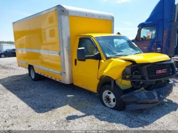  Salvage General Motors Savana Cutaway