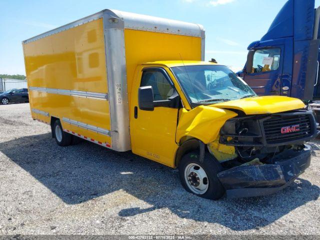  Salvage General Motors Savana Cutaway