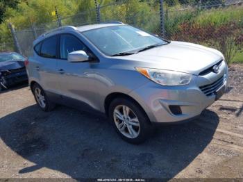  Salvage Hyundai TUCSON