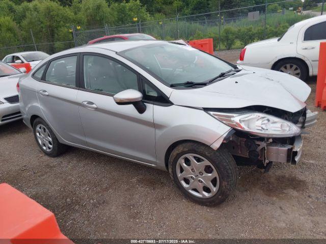  Salvage Ford Fiesta