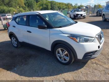  Salvage Nissan Kicks