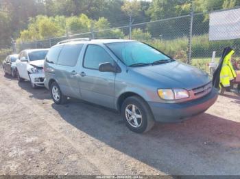  Salvage Toyota Sienna