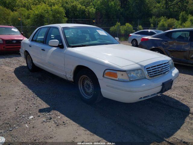  Salvage Ford Crown Victoria
