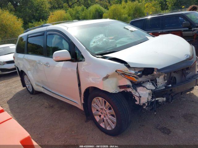 Salvage Toyota Sienna