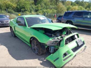  Salvage Ford Mustang