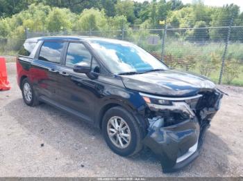  Salvage Kia Carnival