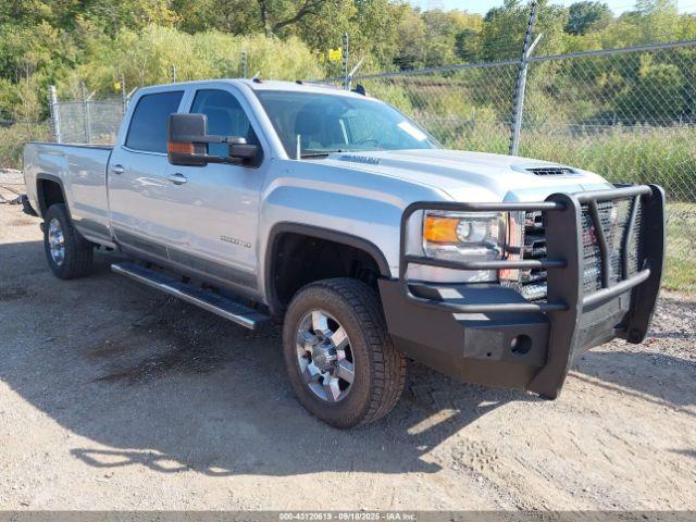  Salvage General Motors Sierra 3500HD
