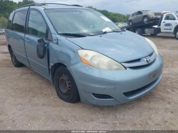  Salvage Toyota Sienna