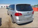 Volkswagen Routan S Image 13