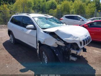  Salvage Jeep Cherokee