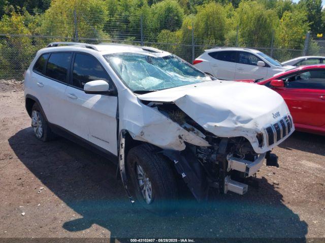  Salvage Jeep Cherokee