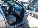 Ford Explorer Xlt Image 8