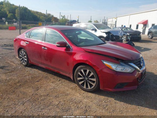  Salvage Nissan Altima
