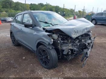  Salvage Nissan Kicks