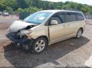 Toyota Sienna Le V6 Image 3