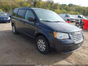  Salvage Chrysler Town & Country