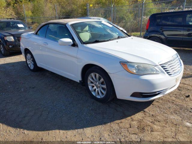  Salvage Chrysler 200