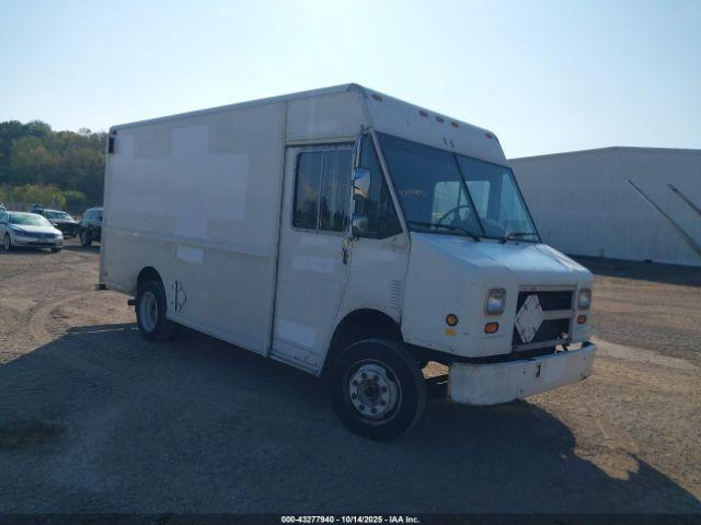  Salvage Freightliner Chassis