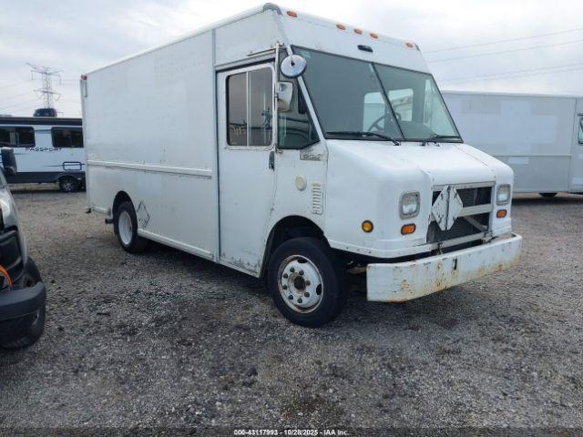  Salvage Freightliner Chassis