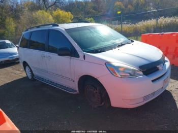  Salvage Toyota Sienna