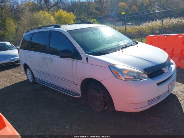  Salvage Toyota Sienna