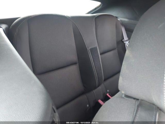 Chevrolet Camaro 1lt Image 15