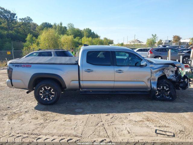 Toyota Tacoma Trd Off Road Image 10