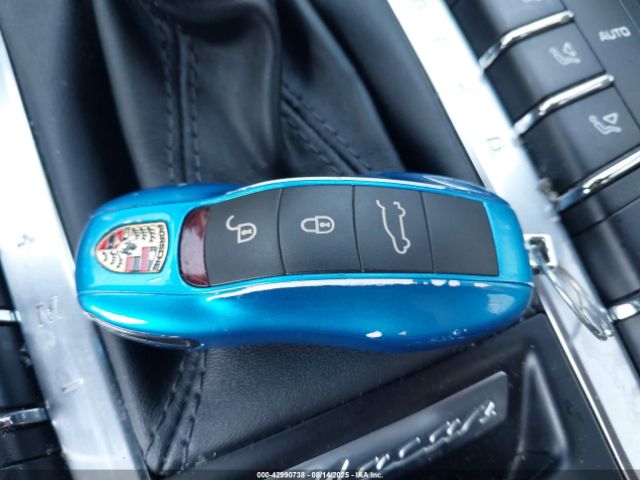 Porsche Macan Gts Image 16