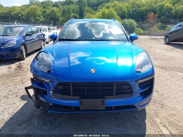 Porsche Macan Gts Image 12