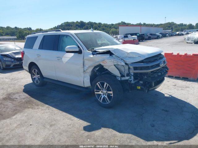  Salvage Ford Expedition
