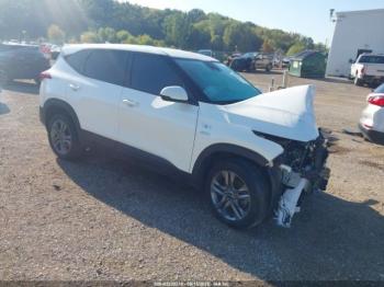  Salvage Kia Seltos