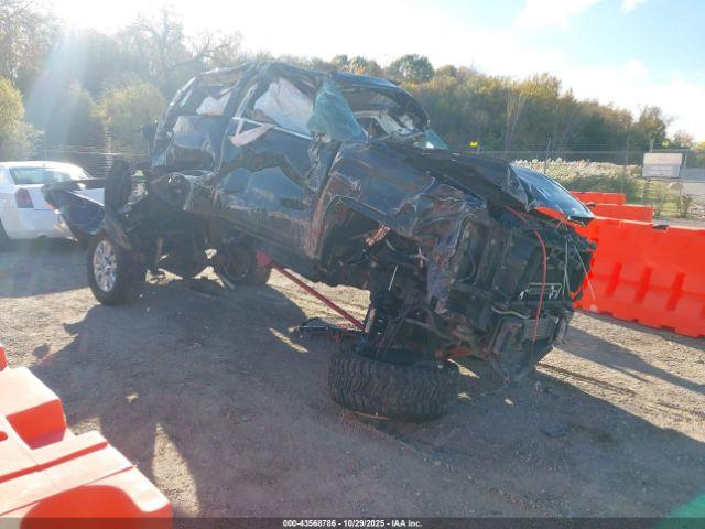  Salvage GMC Sierra 2500