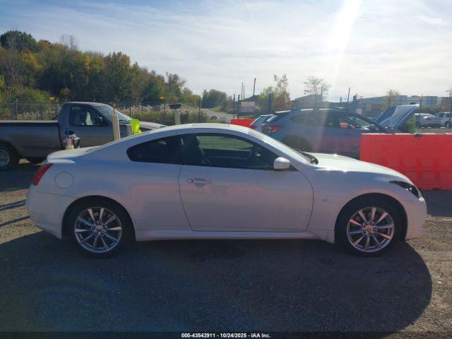 INFINITI Q60 Image 13