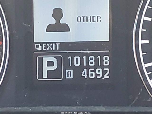 INFINITI Q60 Image 6