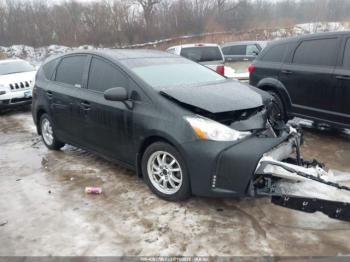  Salvage Toyota Prius v