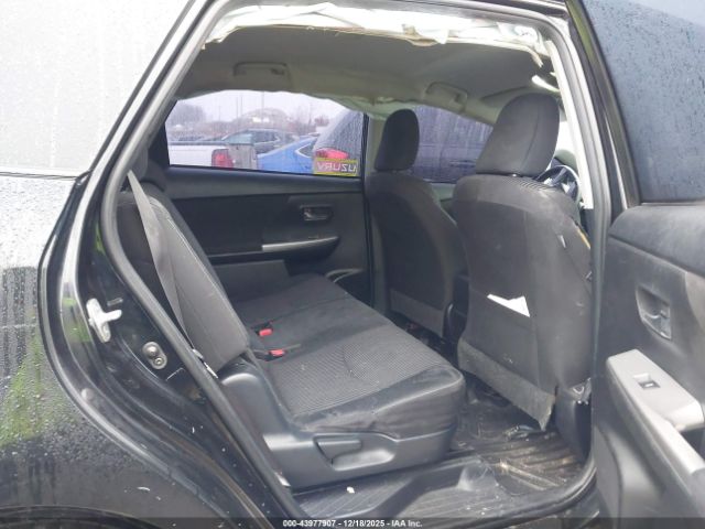 Toyota Prius v Two Image 8