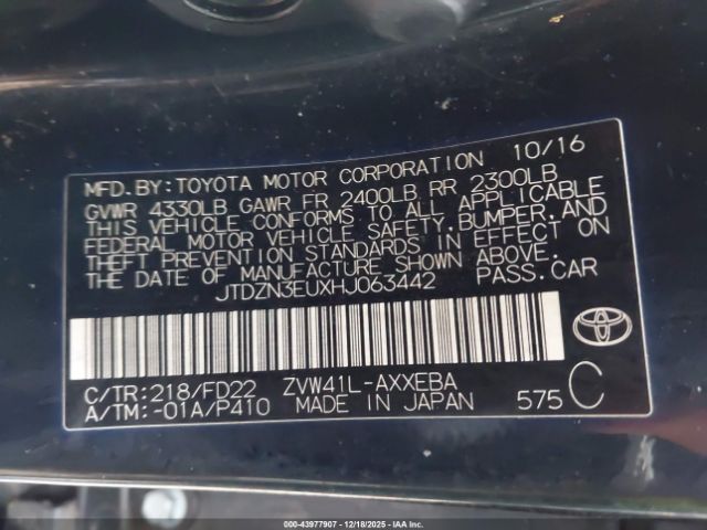 Toyota Prius v Two Image 9