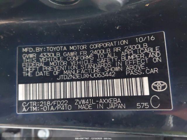 Toyota Prius v Two Image 9